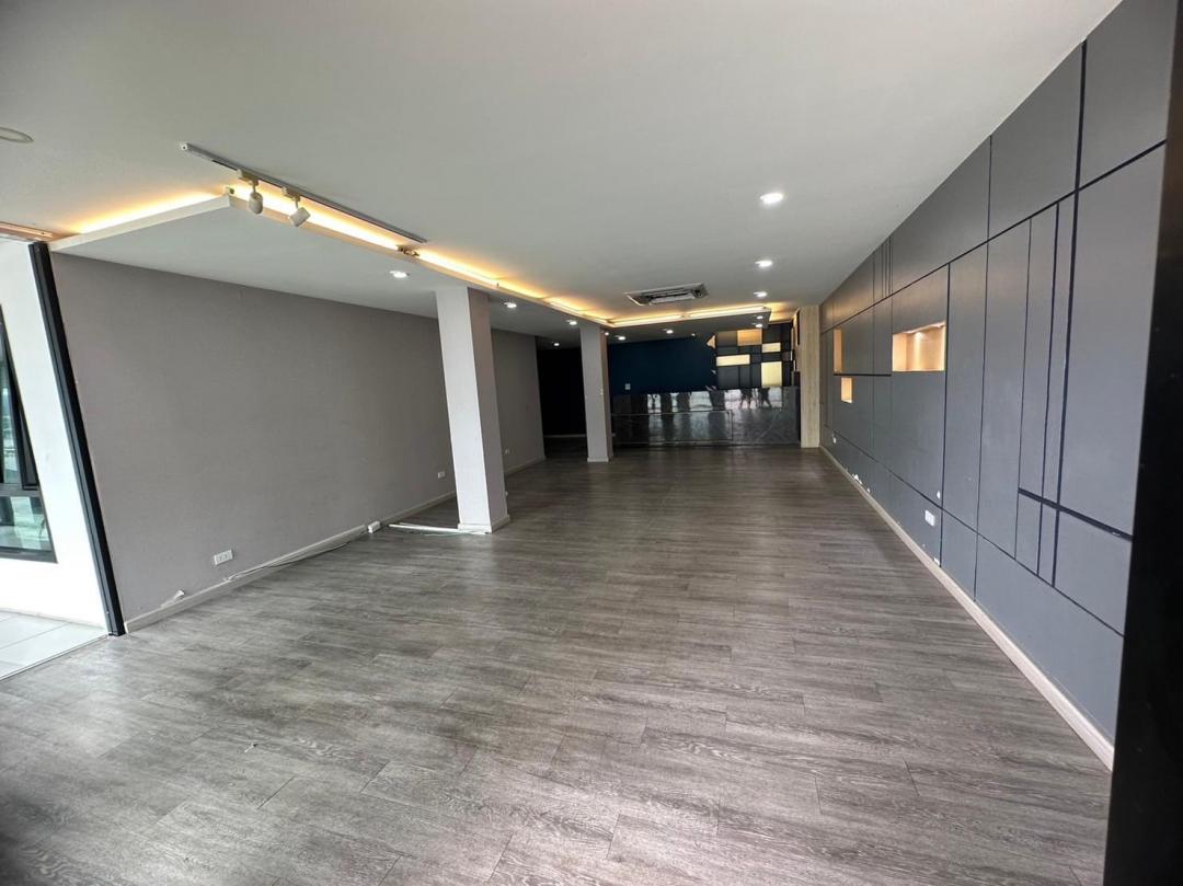 C3822 ให้เช่าอาคารพาณิชย์ 3 ชั้น ซอยรัชดา 19 ทะลุออกซอยวิภาวดี16 ใกล้รถไฟฟ้าMRTรัชดาภิเษก