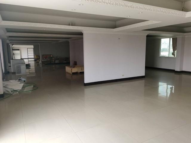 C3806 ให้เช่าและขายอาคาร 5 ชั้น พื้นที่ 1,650 ตรม. ริมถนนประดิษฐ์มนูธรรม สะพานเอกมัยเหนือ ใกล้เลียบด่วน เอกมัย ทองหล่อ