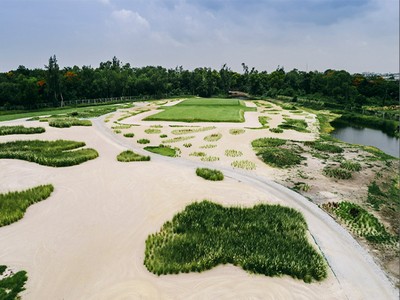ที่ดินเปล่าในสนามกอล์ฟ​ Ballyshear​ Golf​ links ผังเมืองสีเหลือง​ ราคาต่ำกว่าตลาด แปลงสี่เหลี่ยม 400 ตร.วา 