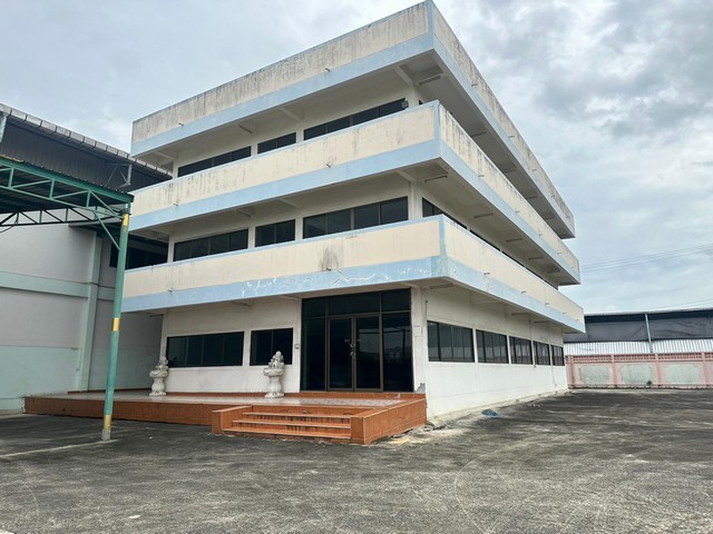 ให้เช่าโกดังคลังเก็บสินค้าติดถนนกิ่งแก้วถนนบางนาตราดอยู่ใกล้ห้างเมกะบางนาตำบลบางพลีใหญ่