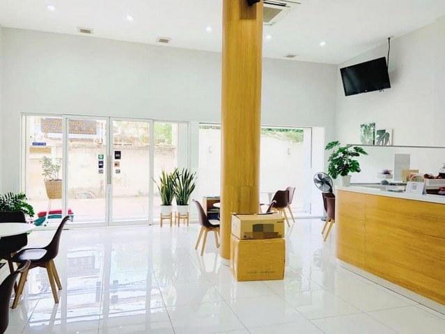 ขายอาคารพาณิชย์รีโนเวทใหม่พร้อมทำธุรกิจ ย่านสุขุมวิท คลองเตย  3.5 ชั้น 2 คูหา พระราม4 ใกล้ตึกช่อง3  ใกล้BTS สายสุขุมวิท - ทองหล่อ 