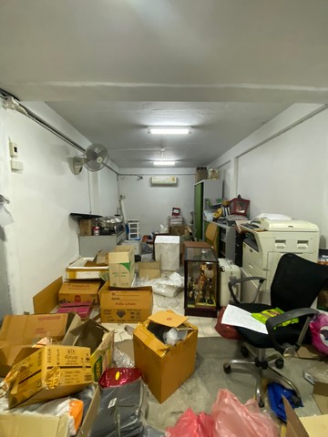 ให้เช่าโกดัง 1 ชั้นครึ่ง 100 ตรว  บางนา-ตราดซอย 21 แยก 17 ใกล้เซนทรัลบางนา  ZY167