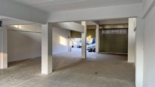 EPL-BR0014 ให้เช่าอาคารพาณิชย์ 2 คูหา ใกล้ตลาดชัชวาล ลำลูกกาคลอง7  ทำเลดีริมถนน พื้นที่ใช้สอย 456ตรม.หลังมุม 3 ห้องน้ำ เหมาะทำธุรกิจ