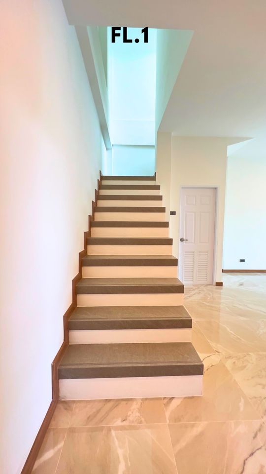 CH883-OS-RE ให้เช่าโฮมออฟฟิศสร้างใหม่ ทำเลเลียบด่วนเอกมัย รามอินทรา จอดรถ 3 คัน ไฟฟ้า 3 เฟส รองรับ EV Charger