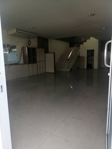 รหัสC5861 ให้เช่าโกดังห้องเย็น พื้นที่ 1,800ตรม. และ 2,700ตรม. ธัญบุรี-วังน้อย คลองเจ็ด ปทุมธานี