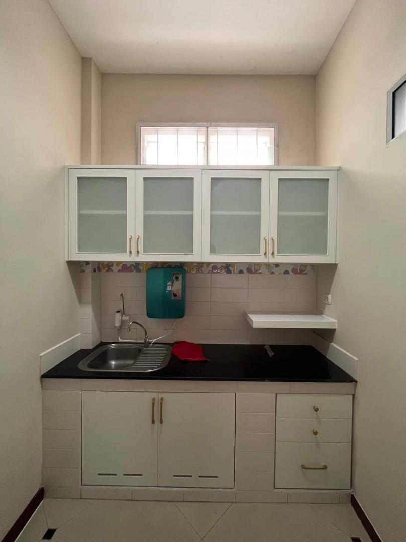 ให้เช่าตึกแถว3.5ชั้นซอยพระราม3 บางคอแหลม ใกล้เทอมินอล 21 เหมาะทำออฟฟิศหรือพักอาศัย