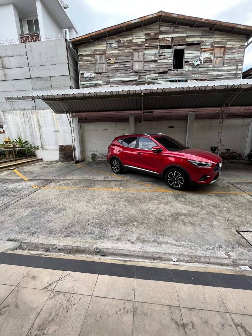 ให้เช่าตึกแถว3.5ชั้นซอยพระราม3 บางคอแหลม ใกล้เทอมินอล 21 เหมาะทำออฟฟิศหรือพักอาศัย