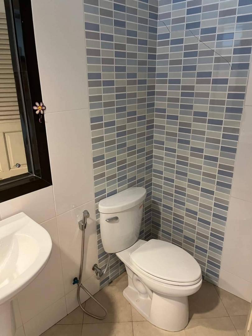 ให้เช่าตึกแถว3.5ชั้นซอยพระราม3 บางคอแหลม ใกล้เทอมินอล 21 เหมาะทำออฟฟิศหรือพักอาศัย