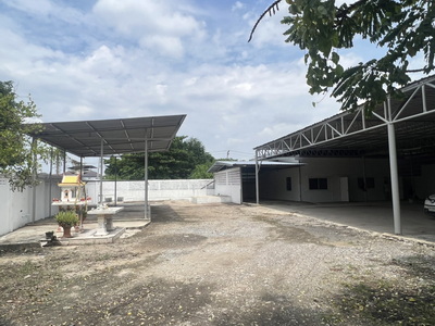 ให้เช่าโกดังให้เช่าโรงงานอยู่ถนนเพชรเกษมซอย81เขตหนองแขม กรุงเทพ ขนาดที่ดิน 395 ตรว. 
