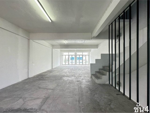 ให้เช่าอาคารสำนักงาน ใกล้เซ็นทรัลพระราม3   พื้นที่ใช้สอย 620 ตร.ม. หน้ากว้าง 6 เมตร   6 ชั้น ย่านสาทร ถนนพระราม3 ซอย53