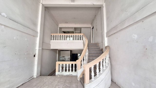 อาคารพาณิชย์ 4 ชั้น ทำเลดีเยื้อง ปตท.ศรีจันทร์ อ.เมือง จ.ขอนแก่น   ZE566