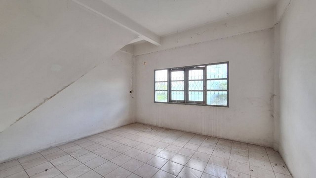 อาคารพาณิชย์ 4 ชั้น ทำเลดีเยื้อง ปตท.ศรีจันทร์ อ.เมือง จ.ขอนแก่น   ZE566