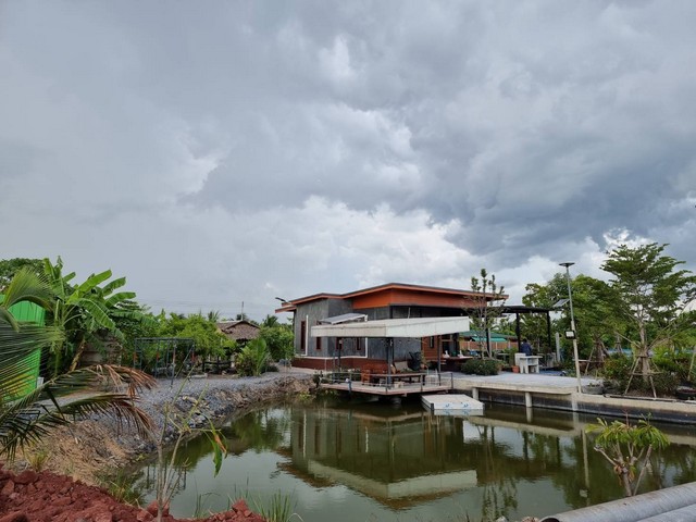  ขายที่ดินสวย 1-1-29ไร่ ถ.สวนส้ม ชัยมงคล สมุทรสาคร พร้อมบ้านสวนสไตล์รีสอร์ท    ZW295