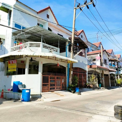 ขายทาวเฮาส์ 3ชั้น  20 ตร.วา หมู่บ้านสินวงศ์การ์เด้น  กรุงเทพ  พร้อมเข้าอยู่   ZJ057