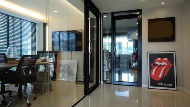 ตกแต่งสวย ฟังก์ชั่นครบ พร้อมทำกิจการได้เลย ขาย 12.5 ล้าน อาคาร Office villa 35 ตรว. #หนองควาย #หางดง หน้ากว้าง 5 เมตร มีพื้นที่สวนด้านข้าง