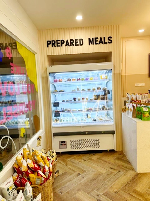 ร้านสินค้าเพื่อสุขภาพ ใจกลางเอกมัย BTS ทองหล่อ เซ้งขาดทุน โรงพยาบาลคามิลเลียน 25ตรว.85ตรม.2แอร์ 1น้ำ จอดรถได้หลายคัน