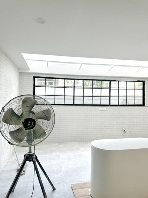 ร้านสินค้าเพื่อสุขภาพ ใจกลางเอกมัย BTS ทองหล่อ เซ้งขาดทุน โรงพยาบาลคามิลเลียน 25ตรว.85ตรม.2แอร์ 1น้ำ จอดรถได้หลายคัน