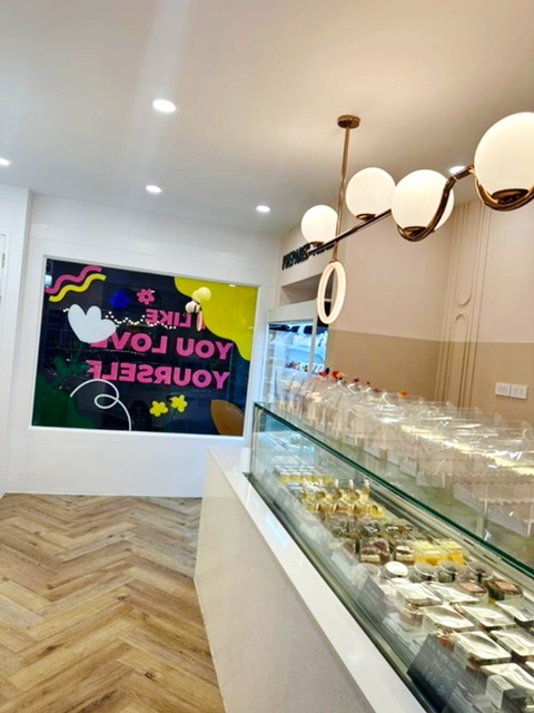 BTS ทองหล่อ เซ้งขาดทุน  ร้านสินค้าเพื่อสุขภาพ ใจกลางเอกมัย โรงพยาบาลคามิลเลียน 25ตรว.85ตรม.2แอร์ 1น้ำ จอดรถได้หลายคัน