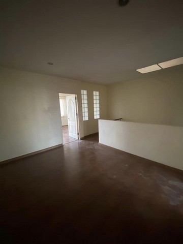 ขายอาคารพาณิชย์ 3 ชั้น 23 ตรว. ถนนซอยนาวงพัฒนา ใกล้สนามบินดอนเมือง ใกล้รถไฟฟ้าสายสีแดง ** มี 2 คูหาติดกัน **