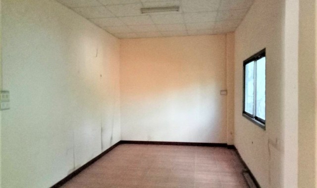 ขายอาคารพาณิชย์    อำเภอบัวเชด  สุรินทร์ (PKK04-04902)