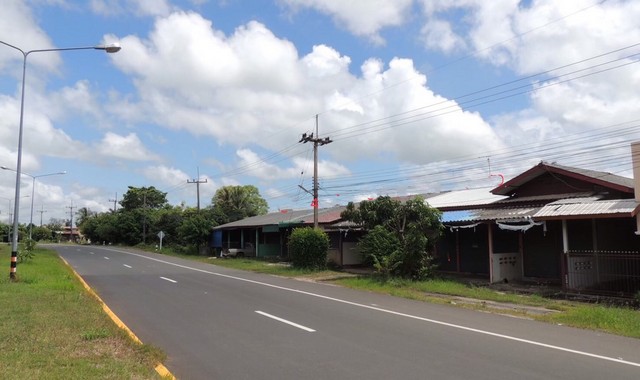 ขายอาคารพาณิชย์    อำเภอสนม  สุรินทร์ (PKK04-05774)