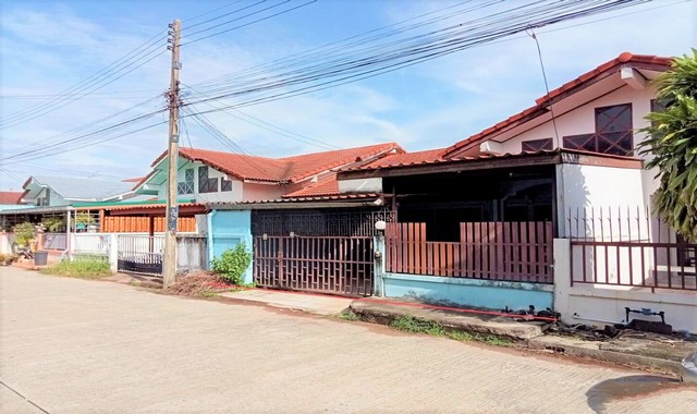 ขายทาวน์เฮ้าส์  อำเภอเมืองสุรินทร์ สุรินทร์ (PKK03-05548)