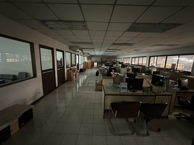 ให้เช่าพื้นที่เป็นโรงงานเก่า สามารถเป็น โกดัง หรือโรงงานได้ บางนา กรุงเทพ