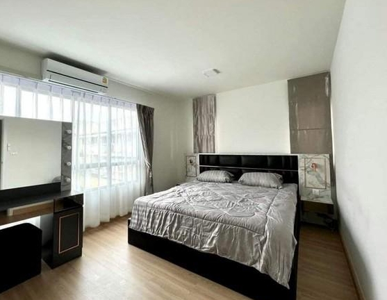 ให้เช่าทาวน์โฮม 3 ชั้น หลังมุม  เดอะ คอนเนค อัพ 3 ลาดพร้าว 126