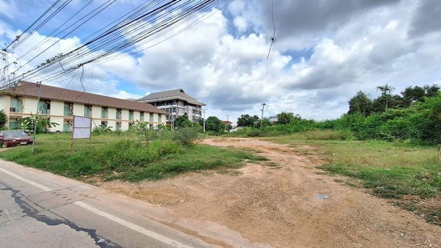 ขายด่วน ที่ดิน 1-1-57 ไร่ ติดโรงแรมนาดี 10 ใกล้โรงเรียนแก่นนครวิทยาลัย ขอนแก่น  ZE554