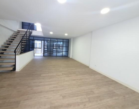  ให้เช่าและขายโฮมออฟฟิศ 4.5 ชั้น  เนอวานา แอท เวิร์ค Nirvana@work รามอินทรา 