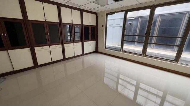 BH2494 ให้เช่าอาคารสำนักงาน พื้นที่ใช้สอยประมาณ 1,000 ตรม. ย่านคลองสาน เจริญนคร กรุงธนบุรี 7 ชั้น มีลิฟท์