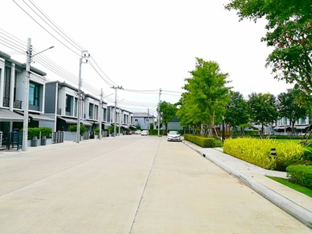 MRTคลองบางไผ่ ให้เช่า-ขาย ทาวน์โฮม 2 ชั้น พร้อมคลับเฮ้าส์หรู อนุญาตเลี้ยงสัตว์ Central Westgate อิเกีย 20ตรว. 156ตรม. 3นอน 2น้ำ  2แอร์