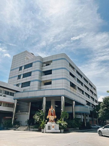 ให้เช่าพื้นที่สำนักงาน ชั้น 2 พื้นที่ 250 ตรม. อาคารดีสินชัย พระราม3 เหมาทำออฟฟิต หรือคลีนิค ใกล้ BRT สถานีเจริญราษฏร์ ประมาณ 100 เมตร