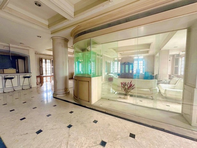 ขาย/เช่าด่วน อาคารสำนักงานหรู 8 ชั้น 70 ตร.ว. ใกล้เซนทรัลพระราม 9 