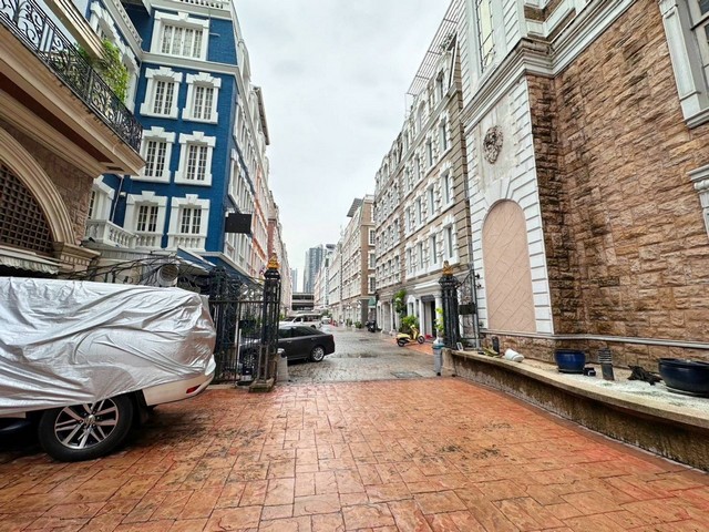 ขาย/เช่าด่วน อาคารสำนักงานหรู 8 ชั้น 70 ตร.ว. ใกล้เซนทรัลพระราม 9 