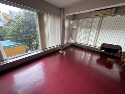 ทำเลติดถนนใหญ่ ! ขายอาคารพาณิชย์ 4.5 ชั้น  2 คูหา 76 ตร.ว ถนนติวานนท์ ใกล้บิ๊กซีติวานนท์ 50 เมตร ใกล้จุดข้น-ลงรถไฟฟ้า MRT สถานี สาธารณสุข 