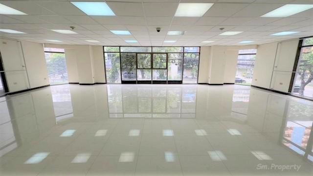 Sm537  ให้เช่าอาคารสำนักงาน 7 ชั้น  Standalone ขนาด  1,000 ต.รม.  เจริญนคร กรุงธนบุรี พร้อมมีลิฟท์โดยสาร