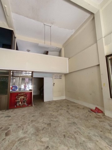 ขายอาคารพาณิชย์  ต. พลับพลา อ.เมือง จ.จันทบุรี 2 คูหา ห้องมุม 