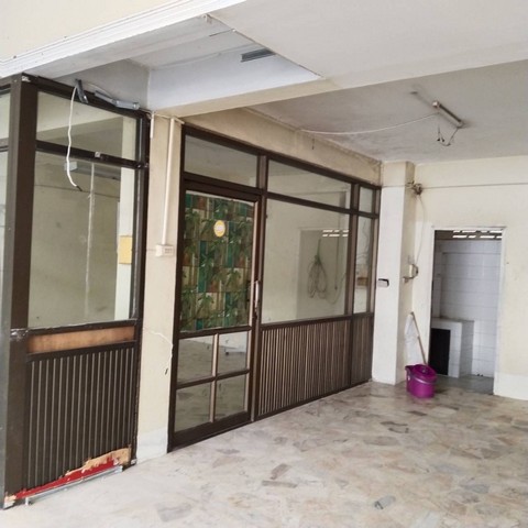 ขายอาคารพาณิชย์  ต. พลับพลา อ.เมือง จ.จันทบุรี 2 คูหา ห้องมุม 