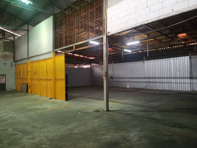 ให้เช่าโกดังให้เช่าโรงงานอยู่ถนนพระรามสองซอย 18 สุขสวัสดิ์ซอย 14 สุขสวัสดิ์ ซอย 2 เข้าออกได้หลายทางเขตจอมทอง