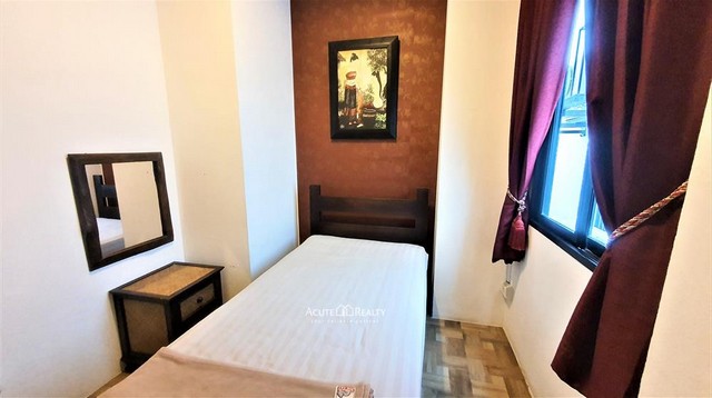 ขายโรงแรม ในคูเมือง ใจกลางเมืองเชียงใหม่ มี 4 ชั้น 24 ห้อง พร้อมโฮสเทล 12 ห้อง 