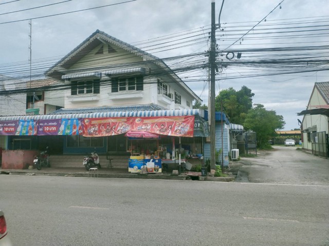 ขายที่ดินพร้อมสิ่งปลูกสร้างติดถนนราษฎร์บำรุงใจกลางเมืองระยอง 1025 ตารางวา