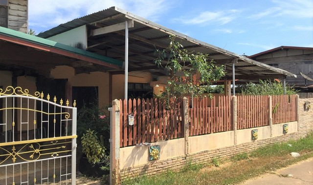 ขายบ้านครึ่งตึกครึ่งไม้ อำเภอรัตนวาปี หนองคาย (PKK02-11003)