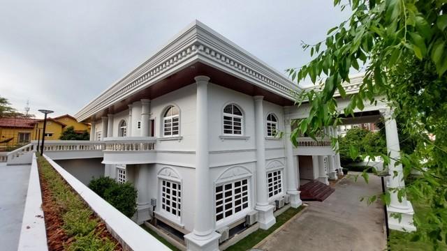 ให้เช่าบ้าน 555 ตรว.สุขุมวิท 64  ใกล้ BTS ปุณณวิถี บางจาก  พื้นที่ใช้สอยกว่า 2,000 ตรม. จอดรถได้กว่า 20 คัน เหมาะอยู่อาศัย หรือทำธุรกิจ 