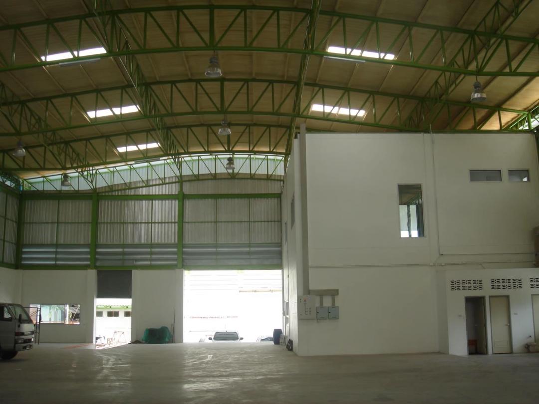 ให้เช่าโกดังคลังสินค้า ขนาด 800 ตารางเมตรพร้อมสำนักงาน ใกล้ห้างพาซิโอลาดกระบังถ.ลาดกระบัง เขต/แขวงลาดกระบัง