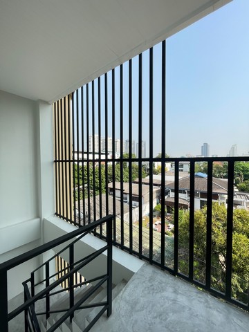 ให้เช่าโฮมออฟฟิศ 4 ชั้น สไตล์ Nordic 500 ตรม. ย่านหัวหมาก รามคำแหง ศรีนครินทร์ ใกล้ BTS สถานีศรีกรีฑา ** จอดรถ 9 คัน 