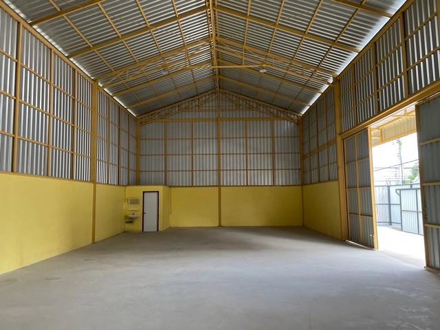 C3897 ให้เช่าโกดังพร้อมออฟฟิศ 372 ตารางเมตร เลียบถนนมอเตอร์เวย์ ถนนพัฒนาชนบท 3 ใกล้สนามบินสุวรรณภูมิ