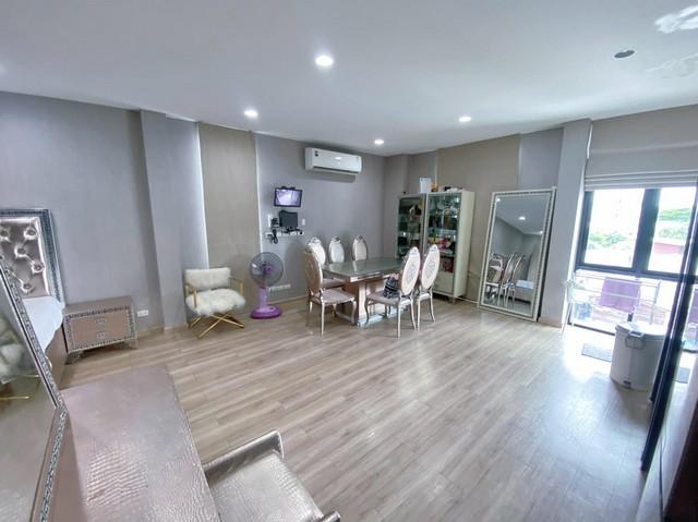 C3888 ให้เช่าและขายโฮมออฟฟิศ 4 ชั้น โครงการ เดอะ ฟรอนท์ ลาดพร้าว-รัชดา The Front Ladprao-Ratchada หลังมุม ใกล้BTS สายสีเหลือง