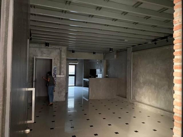 POR3389 ขาย อาคารพาณิชย์ ถนนสุทธิสารวินิจฉัย สุทธิสาร ซอยจินตเวช ห่าง MRT สุทธิสาร