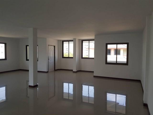 C3883  ให้เช่าอาคารพาณิชย์ 4 ชั้น ห้องมุม โครงการธนบุรีคอมเพล็กซ์ พระราม2 ซอย 60 ใกล้เซ็นทรัลพระราม 2